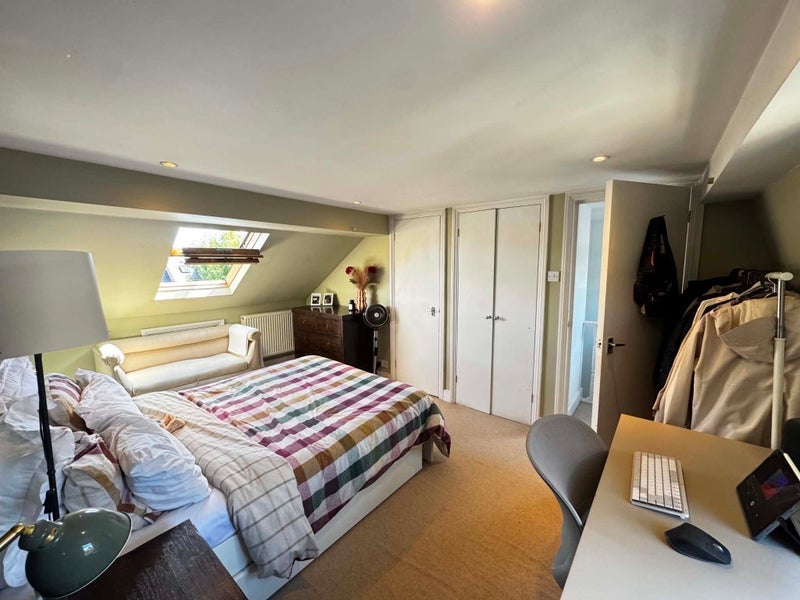 Room Thackeray Road in Greater London