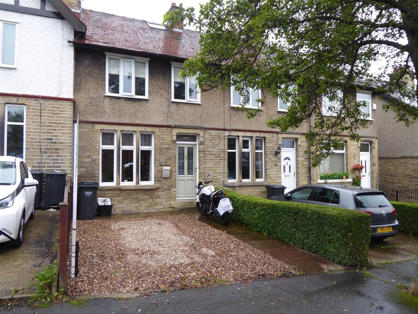 House Highfield Avenue in Calderdale