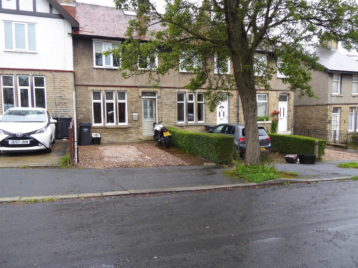 House Highfield Avenue in Calderdale