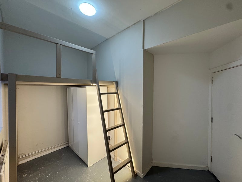 Room Fountayne Road in Greater London