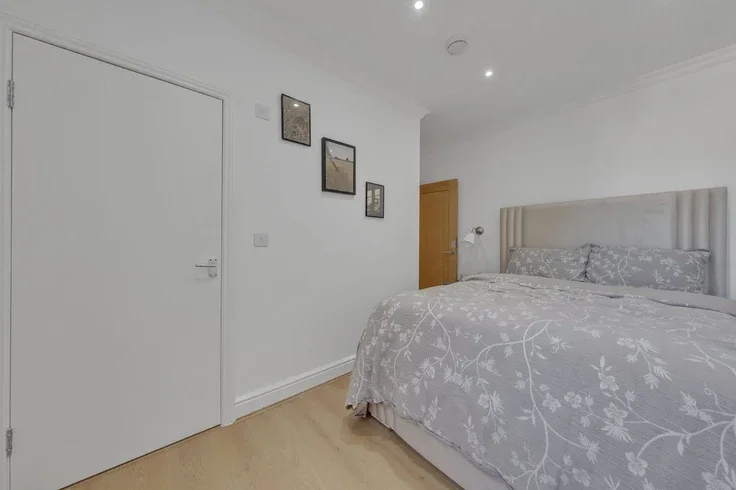 Flat Westbourne Terrace in City of Westminster