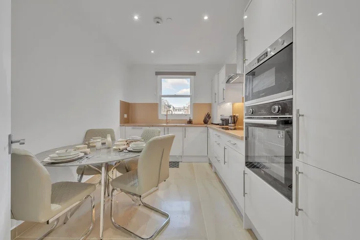 Flat Westbourne Terrace in City of Westminster