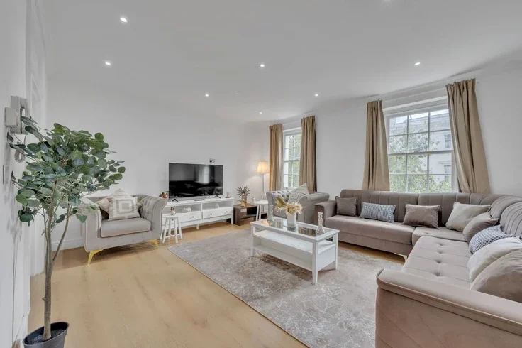 Flat Westbourne Terrace in City of Westminster