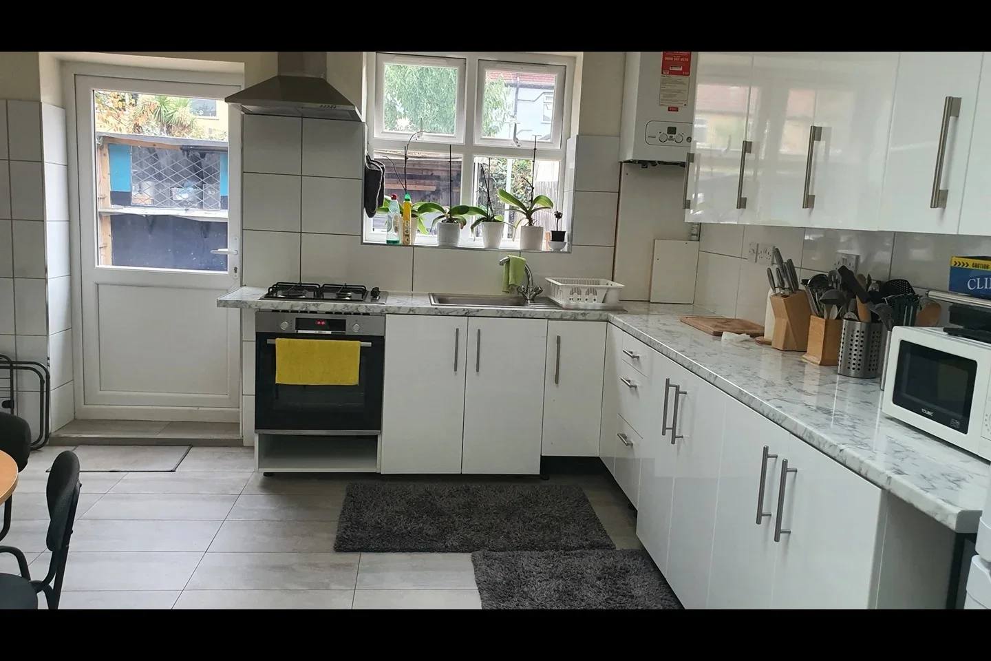 Room Sudbury Heights Avenue in Greater London