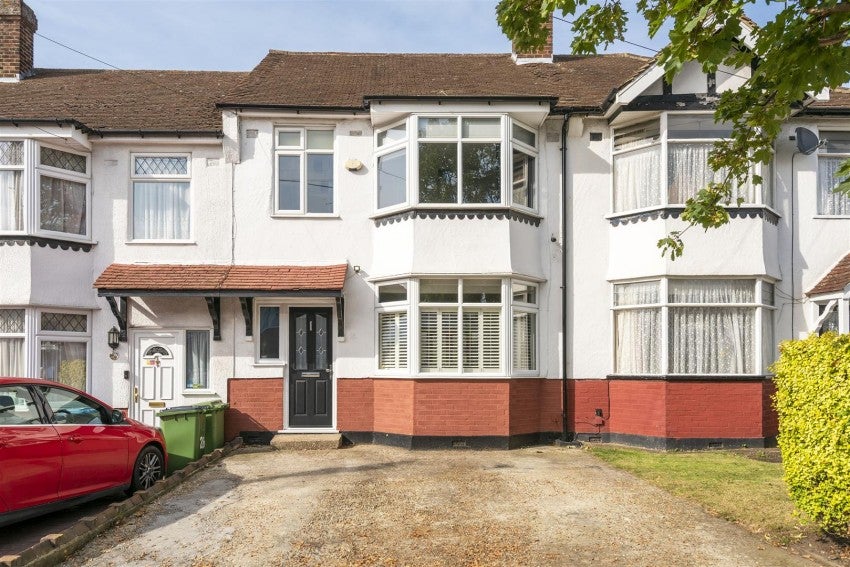House Earlshall Road in Greater London