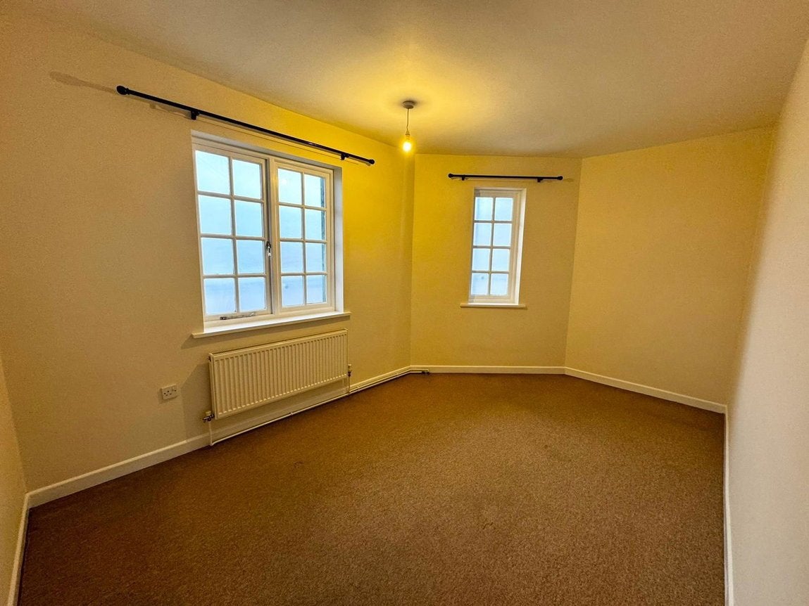 Flat Oxford Street in Swindon