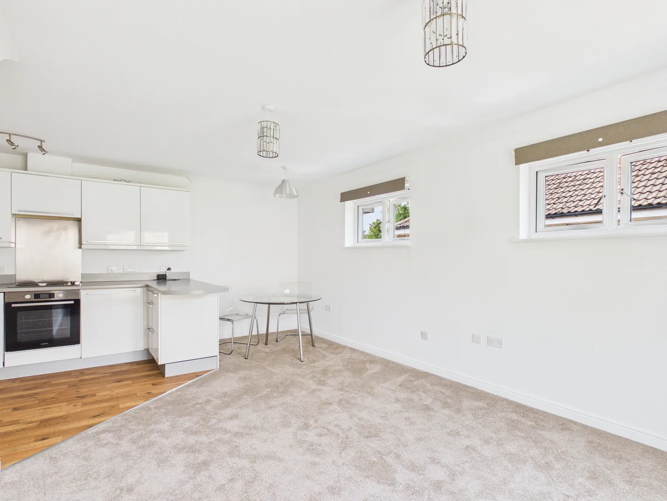 Flat Coopers Rise in High Wycombe Community Board