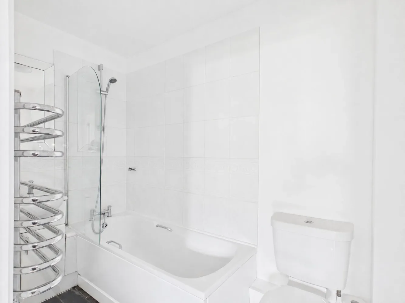 Flat Coopers Rise in High Wycombe Community Board