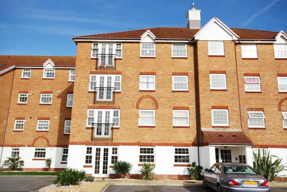 Flat Anchor Close in Adur