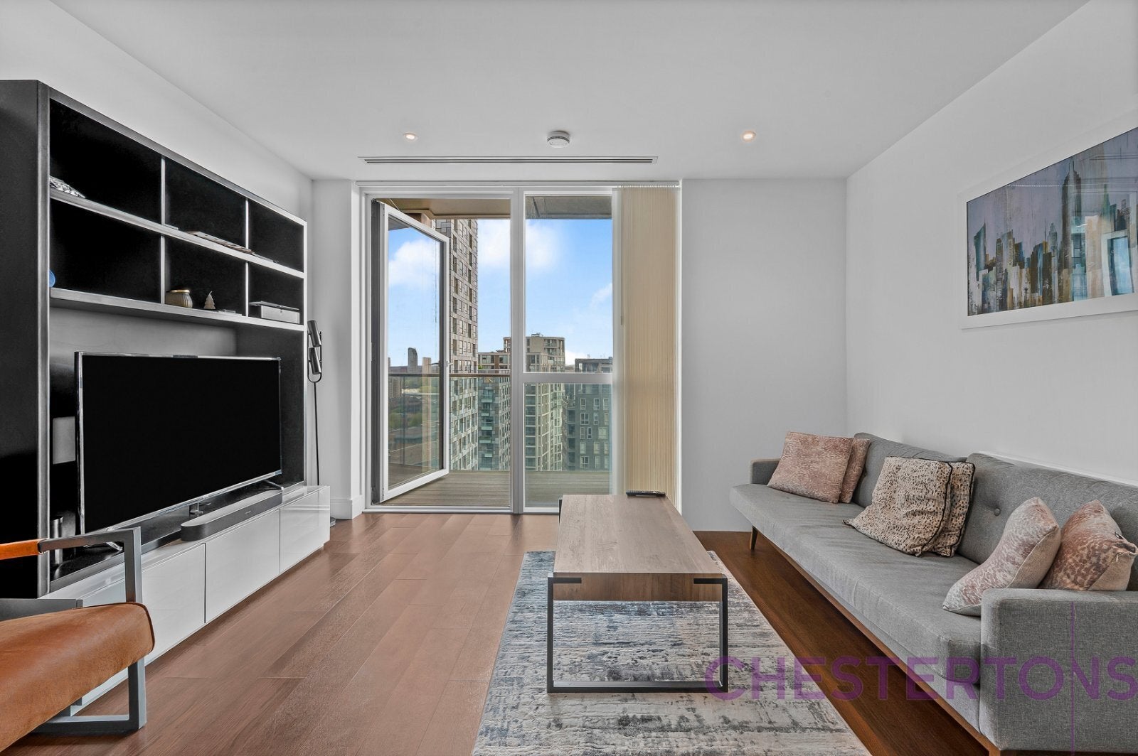 Flat Roupell Street in Greater London