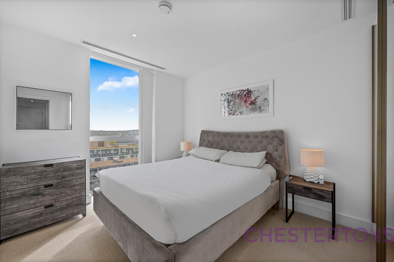 Flat Roupell Street in Greater London