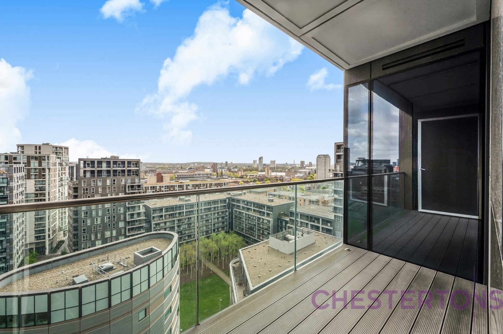 Flat Roupell Street in Greater London