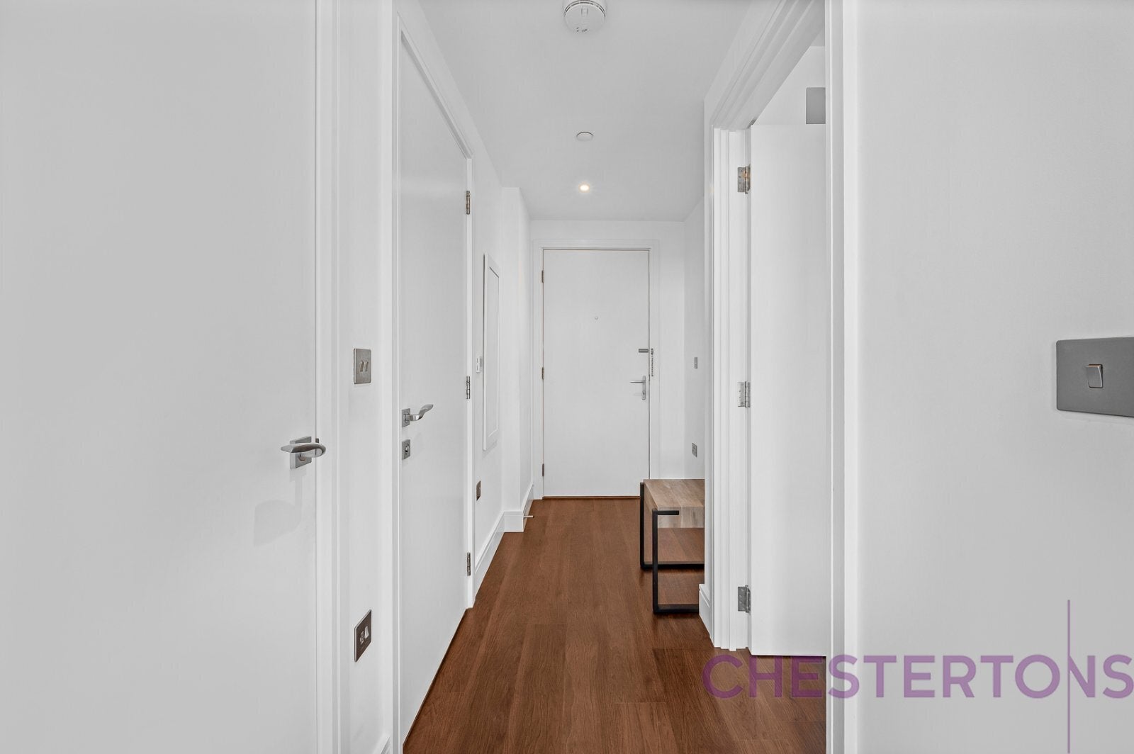 Flat Roupell Street in Greater London