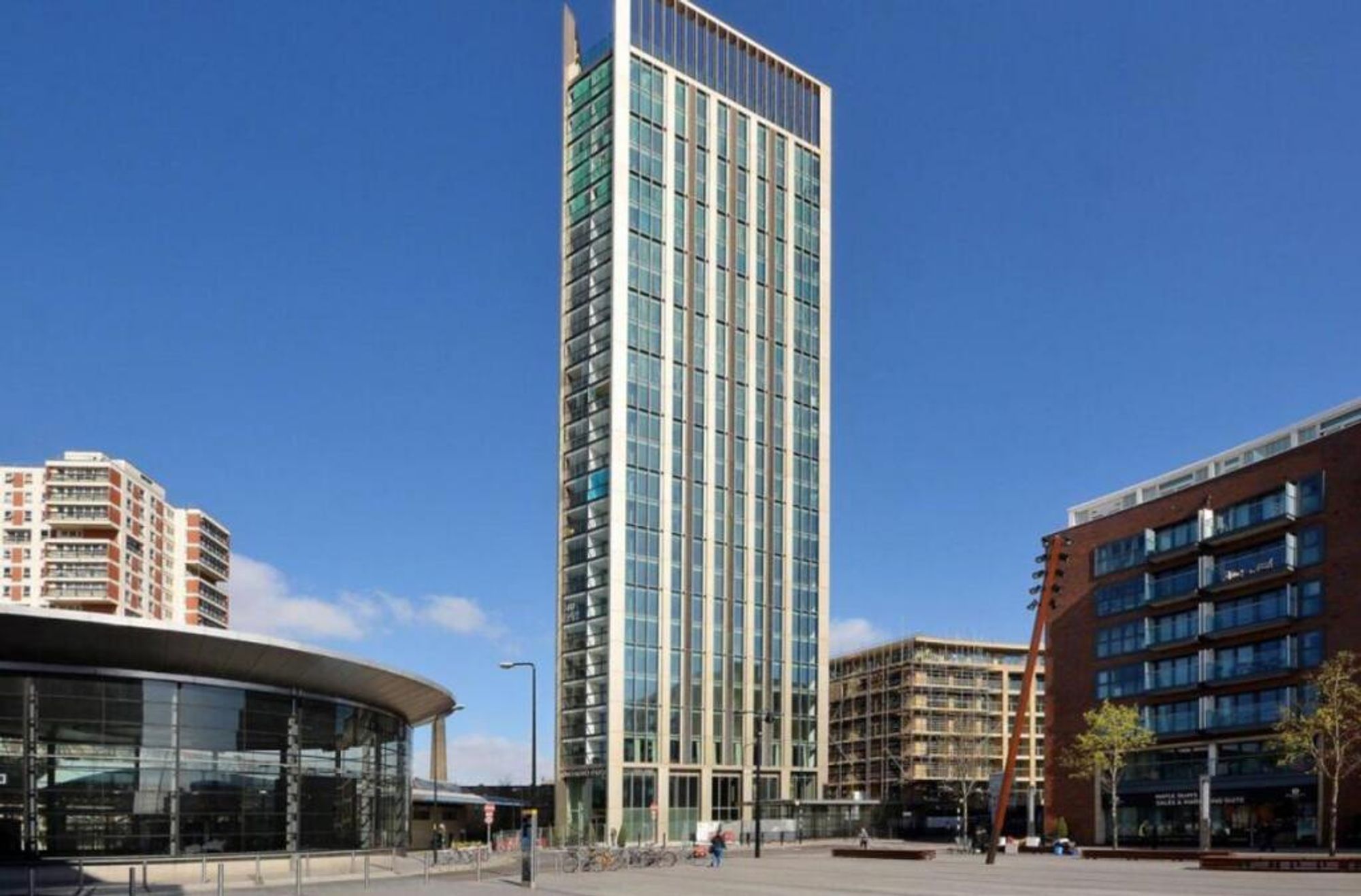 Flat Surrey Quays Road in Greater London