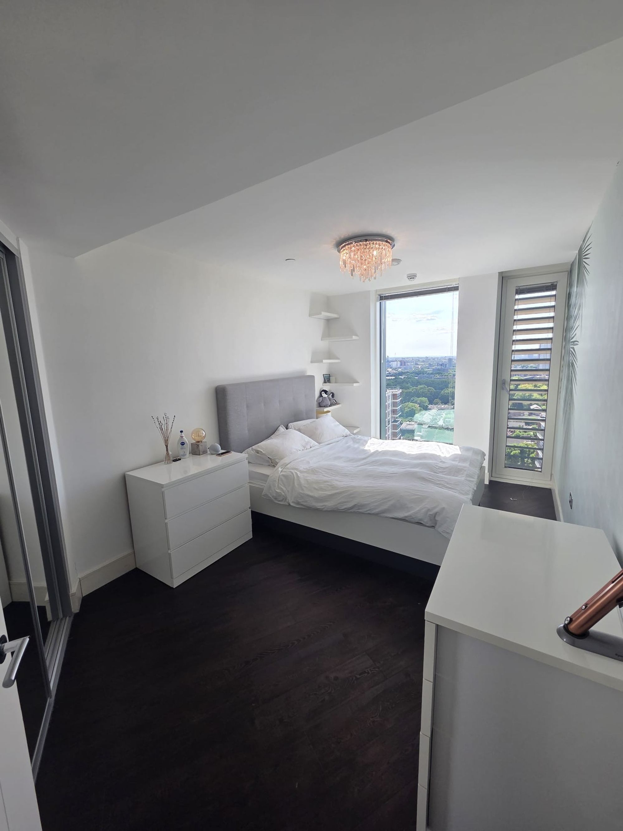 Flat Surrey Quays Road in Greater London