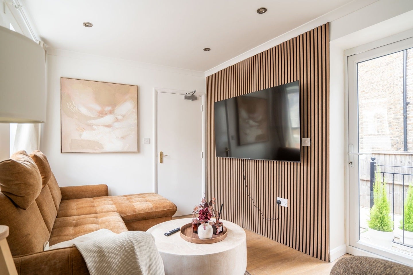 House Warrender Road in Greater London