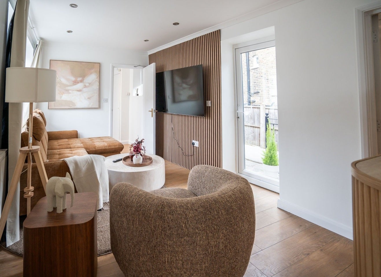 House Warrender Road in Greater London