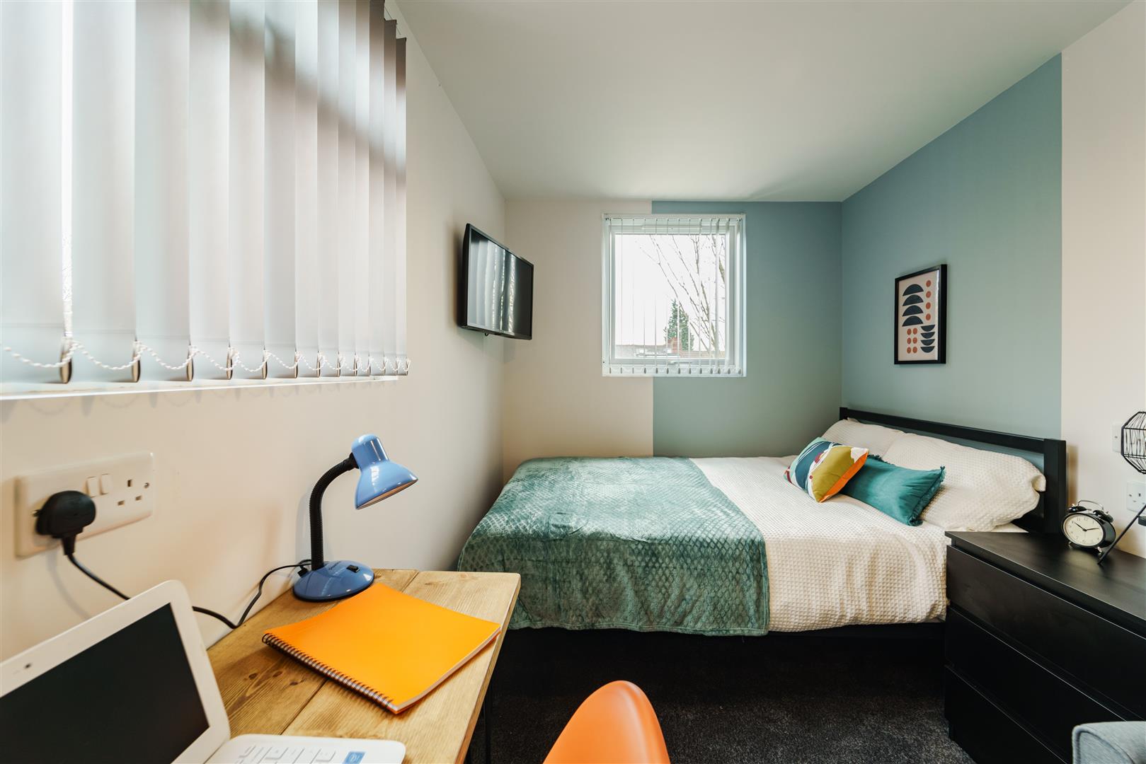 Room St. Margaret Road in Coventry