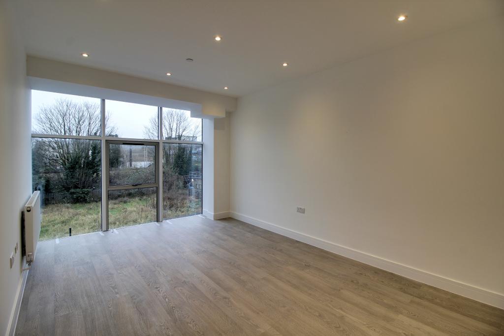 Flat Warrior Square in Southend-on-Sea