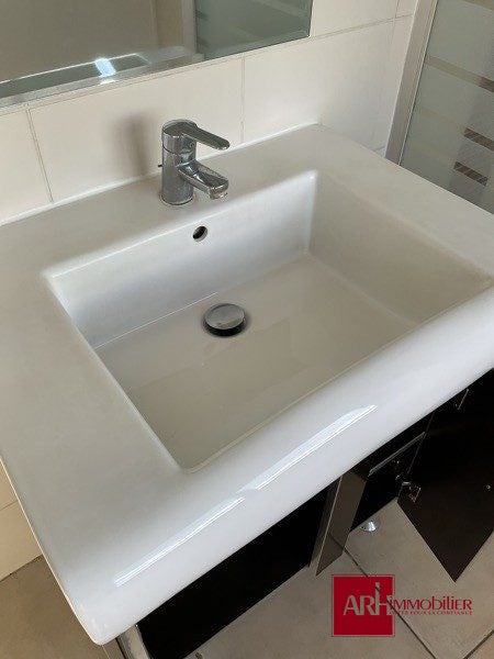 Flat Chemin de la Source in Saint-Denis
