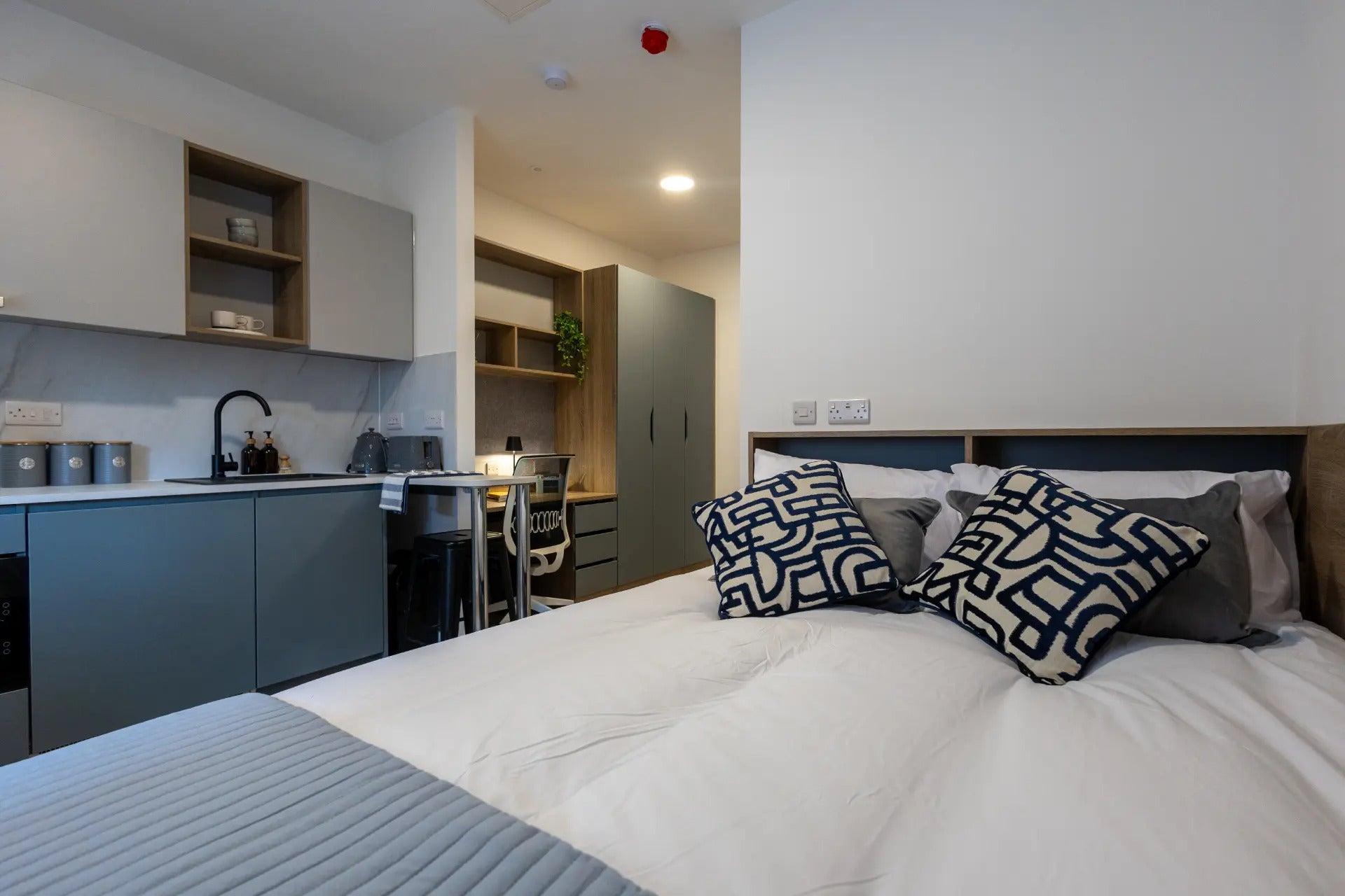 Flat Hagley Road in Birmingham