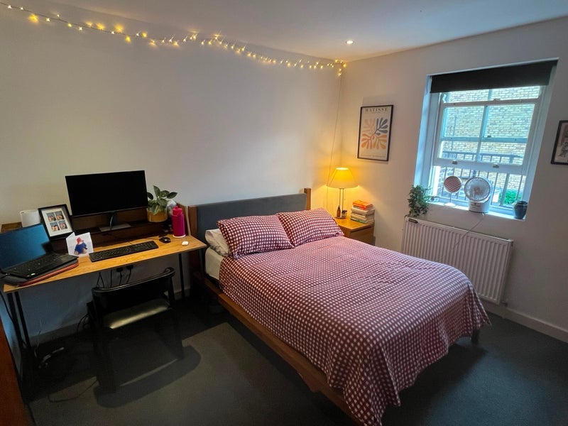 Room Hornsey Road in Greater London