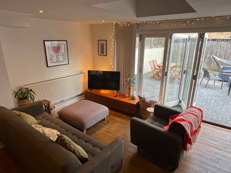 Room Hornsey Road in Greater London