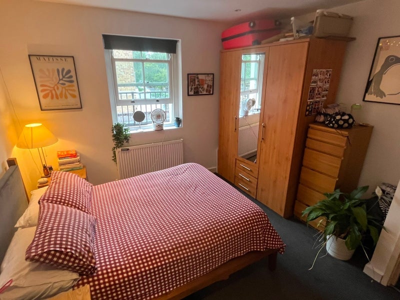 Room Hornsey Road in Greater London