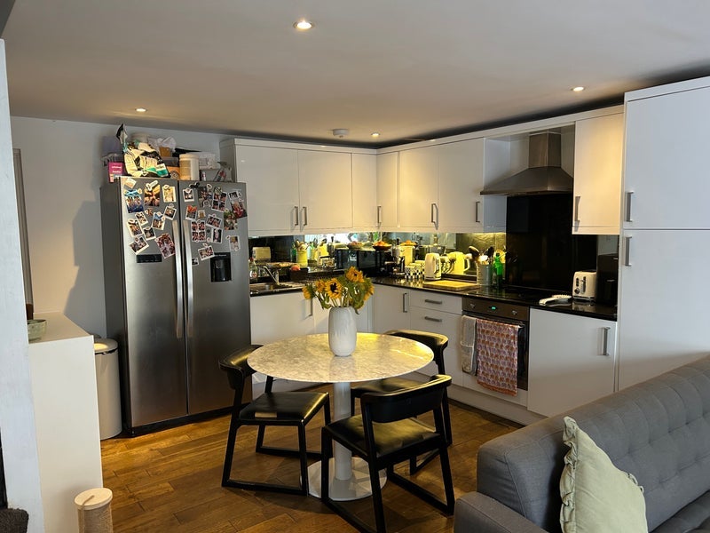 Room Hornsey Road in Greater London