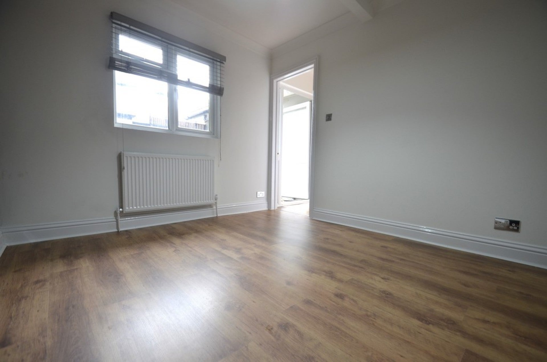 Flat Willowbrook Road in Borough of Spelthorne