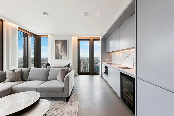 Flat Bishopsgate Plaza in City of London