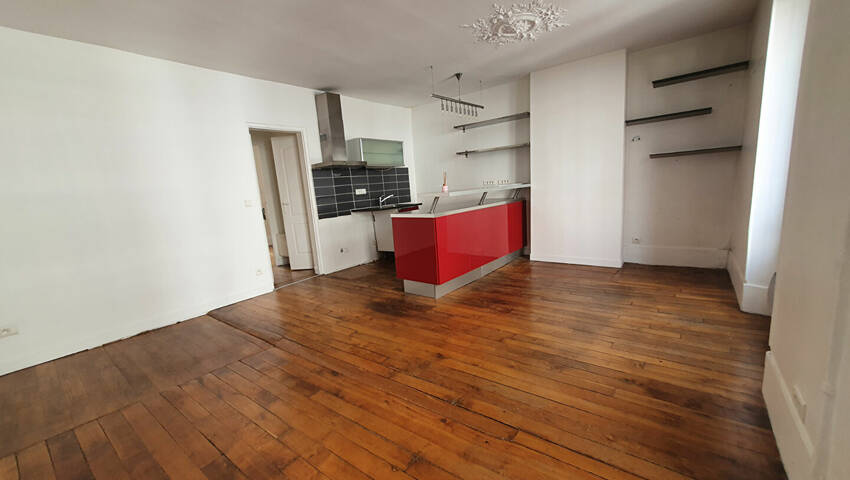 Flat Place Ferdinand-Brunot in Paris