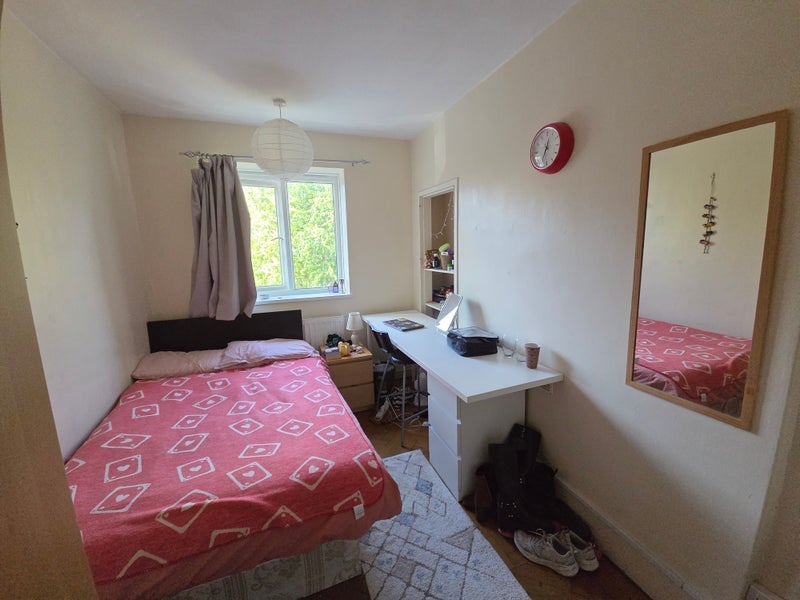 Room St. John's Drive in Greater London