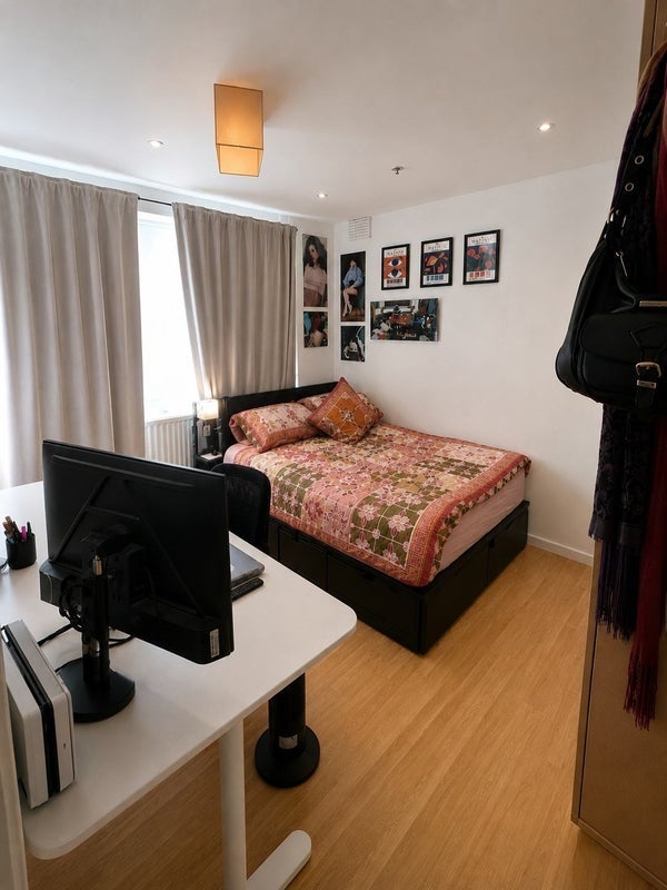 Room Studley Road in Greater London