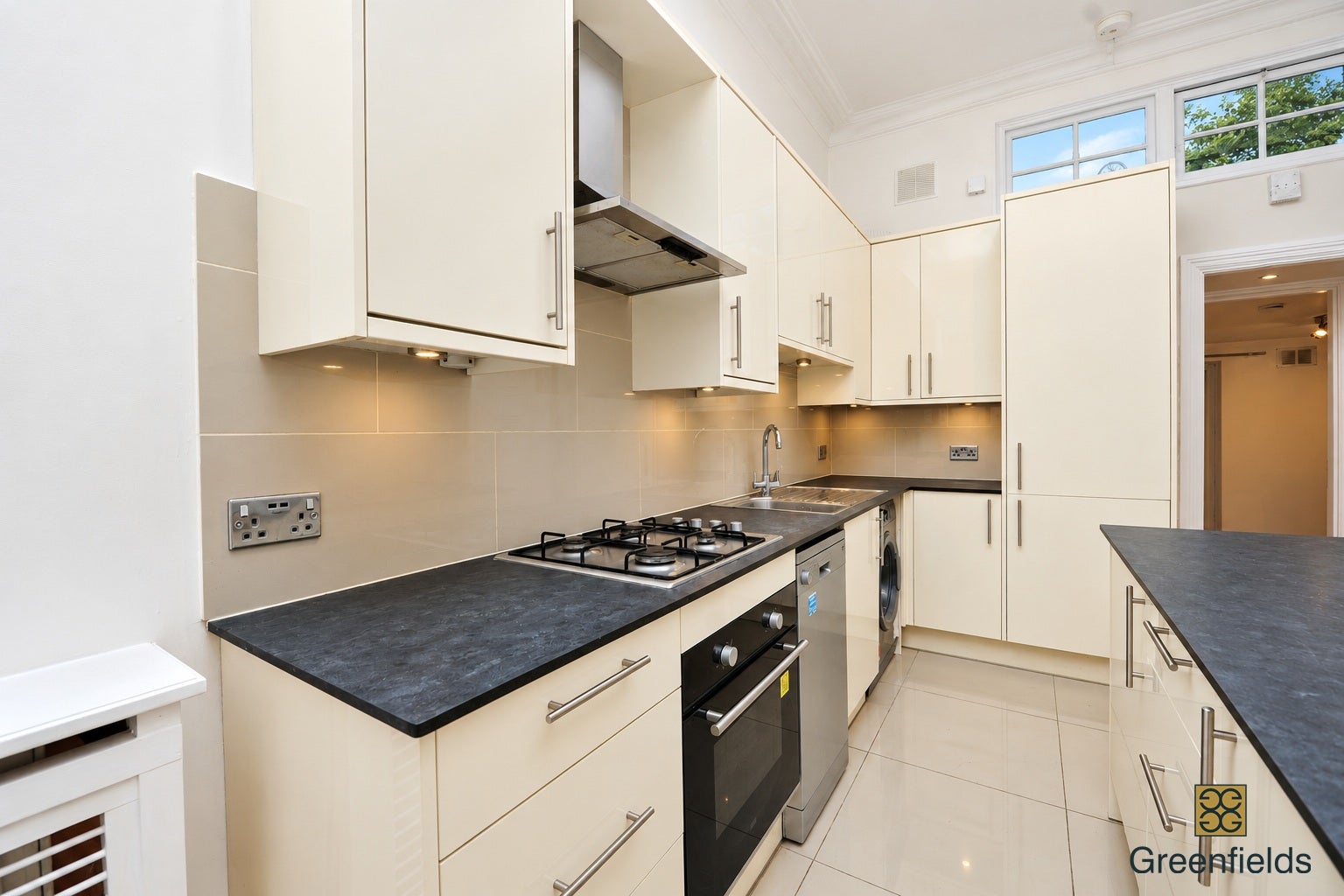 Flat Chelston Approach in Greater London