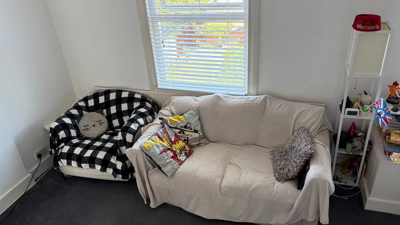 Flat Brodrick Road in Greater London