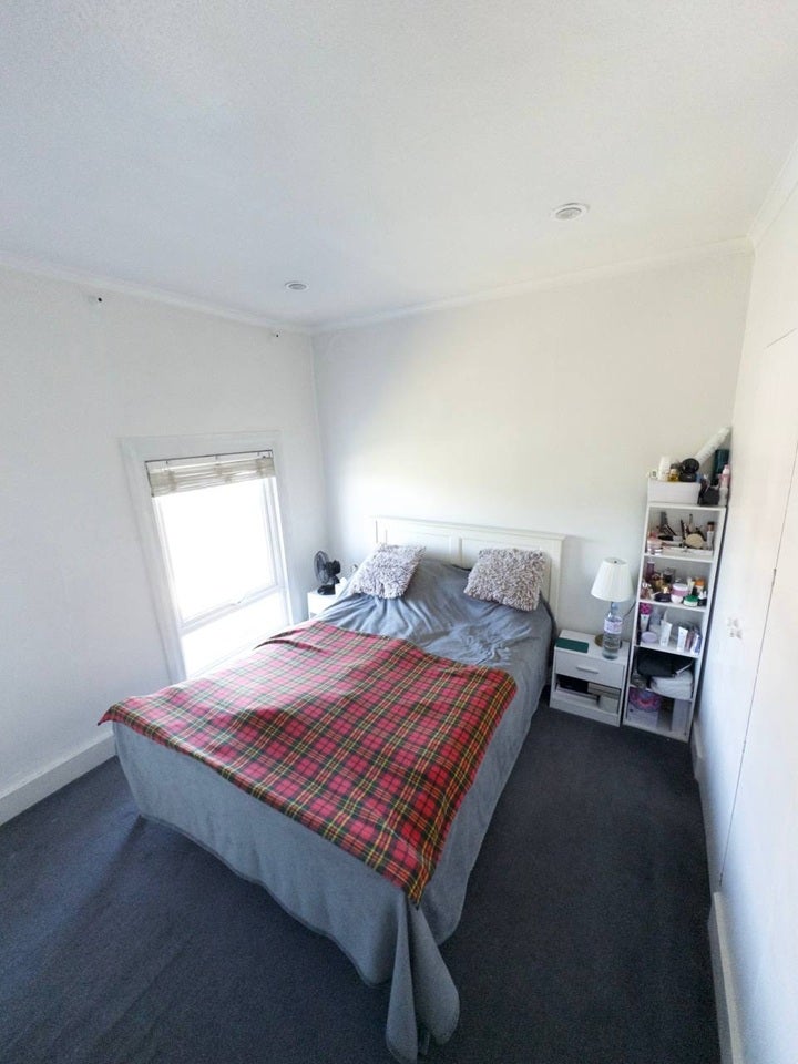 Flat Brodrick Road in Greater London