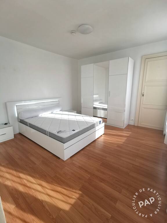 Flat Place du Général Kœnig in Paris
