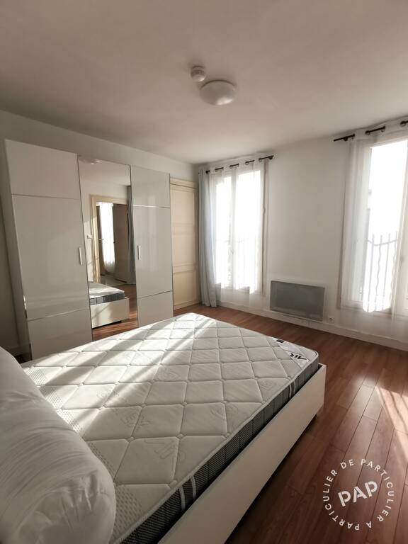 Flat Place du Général Kœnig in Paris