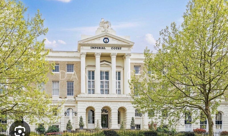 Room Kennington Lane in Greater London