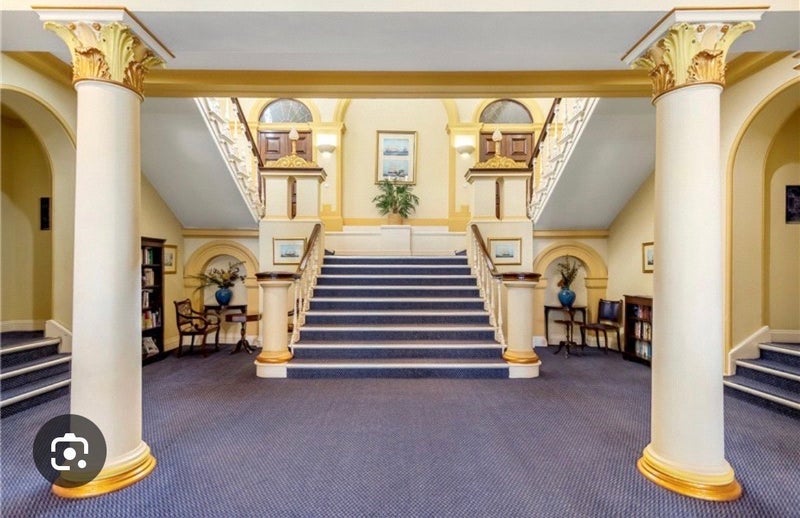 Room Kennington Lane in Greater London