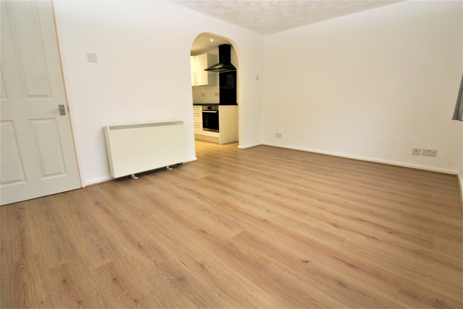 Flat Coleridge Road in Shaw