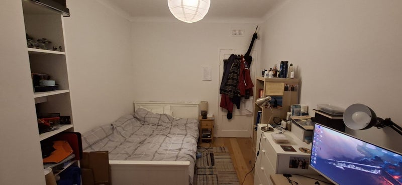Room Sannox Gardens in Glasgow