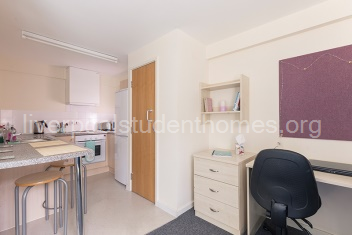 Room Shaw Street in Liverpool