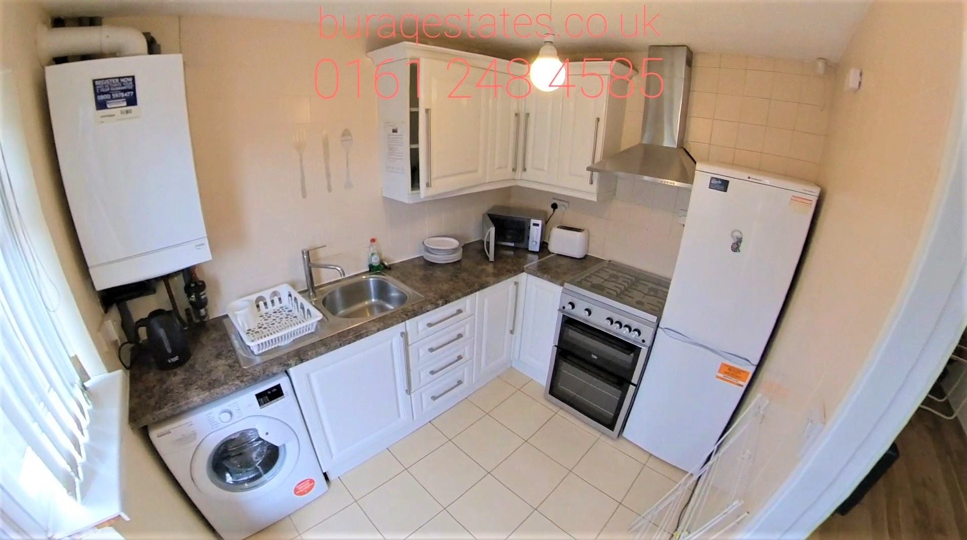Room Addison Close in Manchester