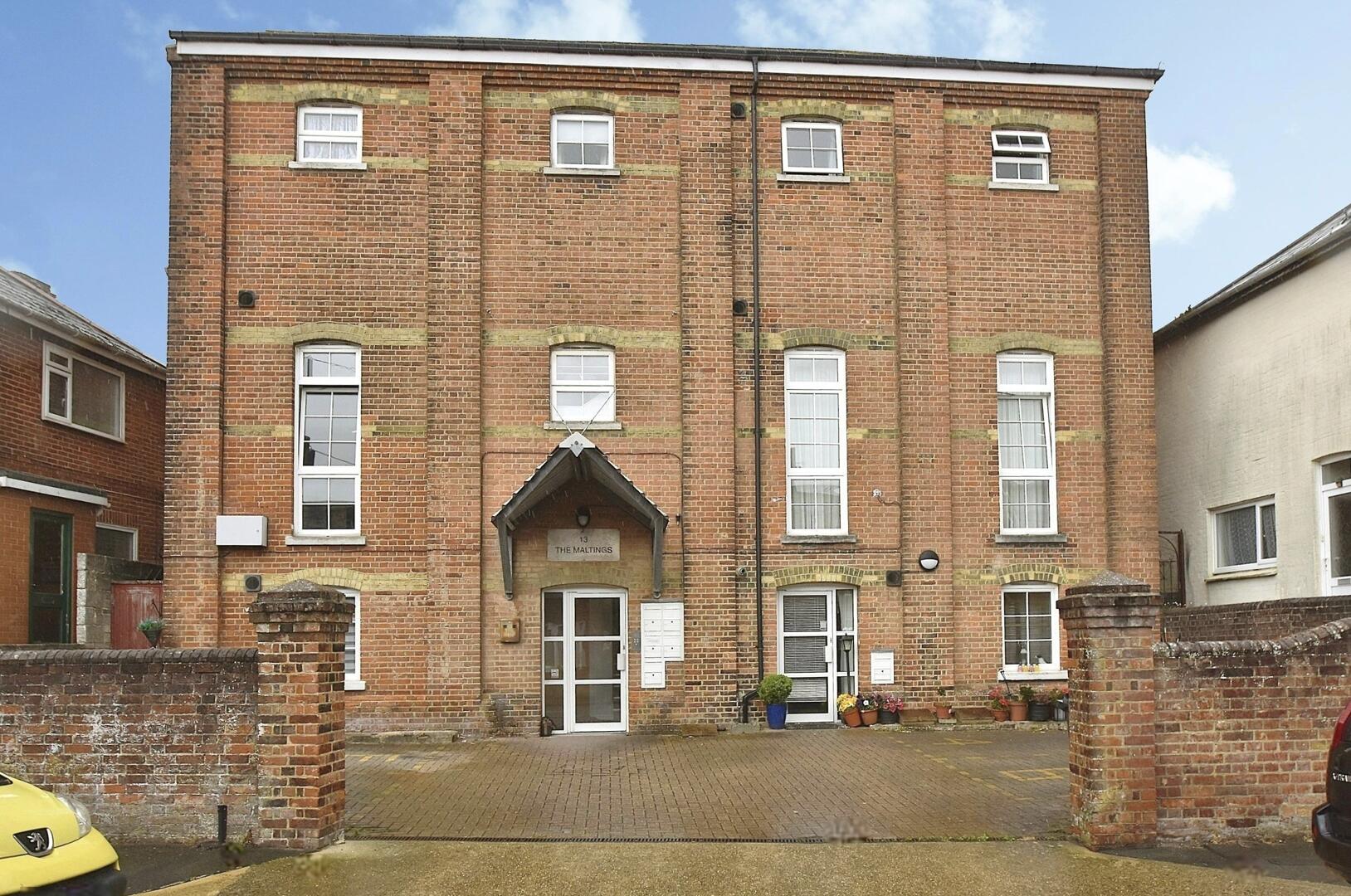 Flat Benett Street in Ryde
