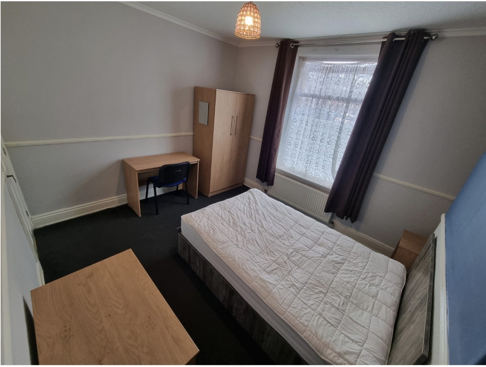 Room Blaydes Street in Hull