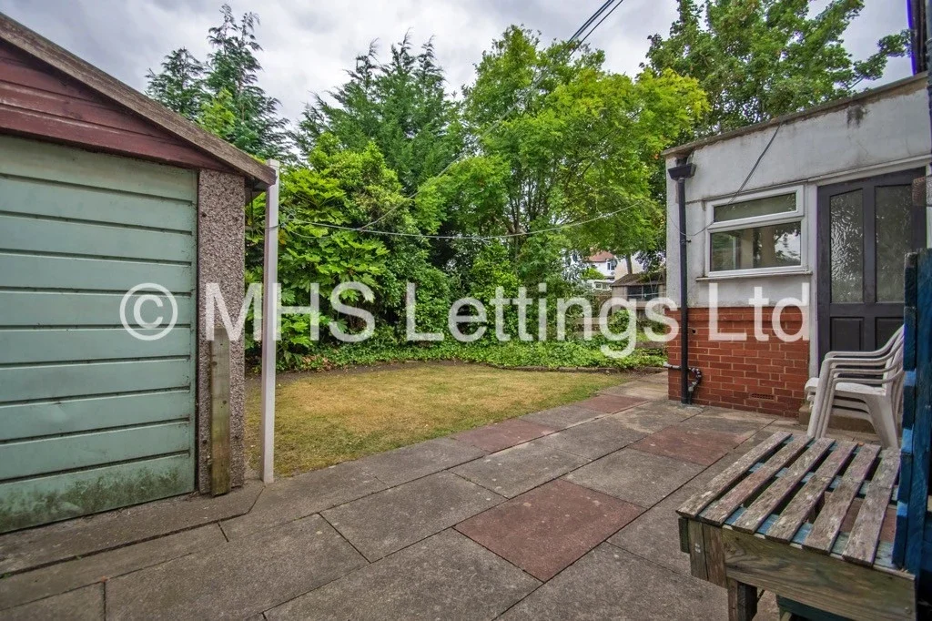 House Langdale Avenue in Leeds