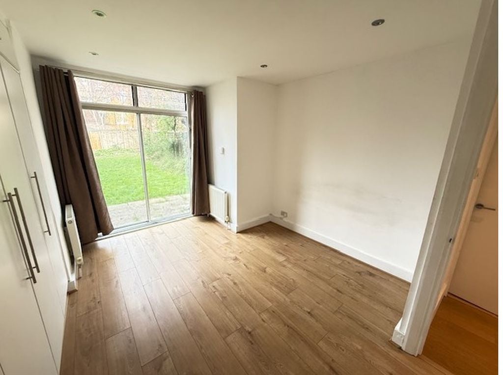 Flat Goldhurst Terrace in Greater London