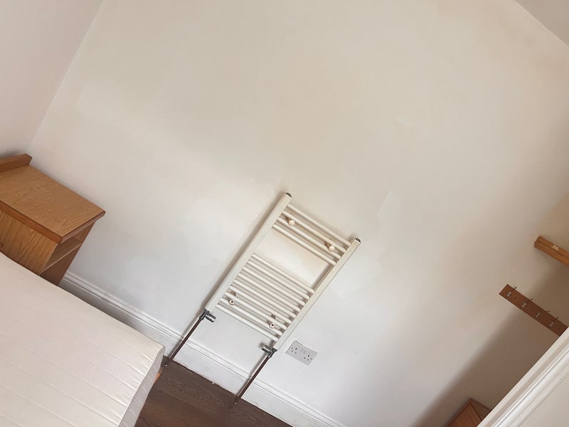 Room Oakfield Road in Greater London